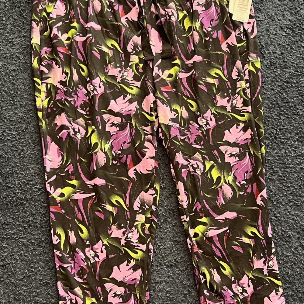 Maleficent Patterned Cropped Pajama Pants